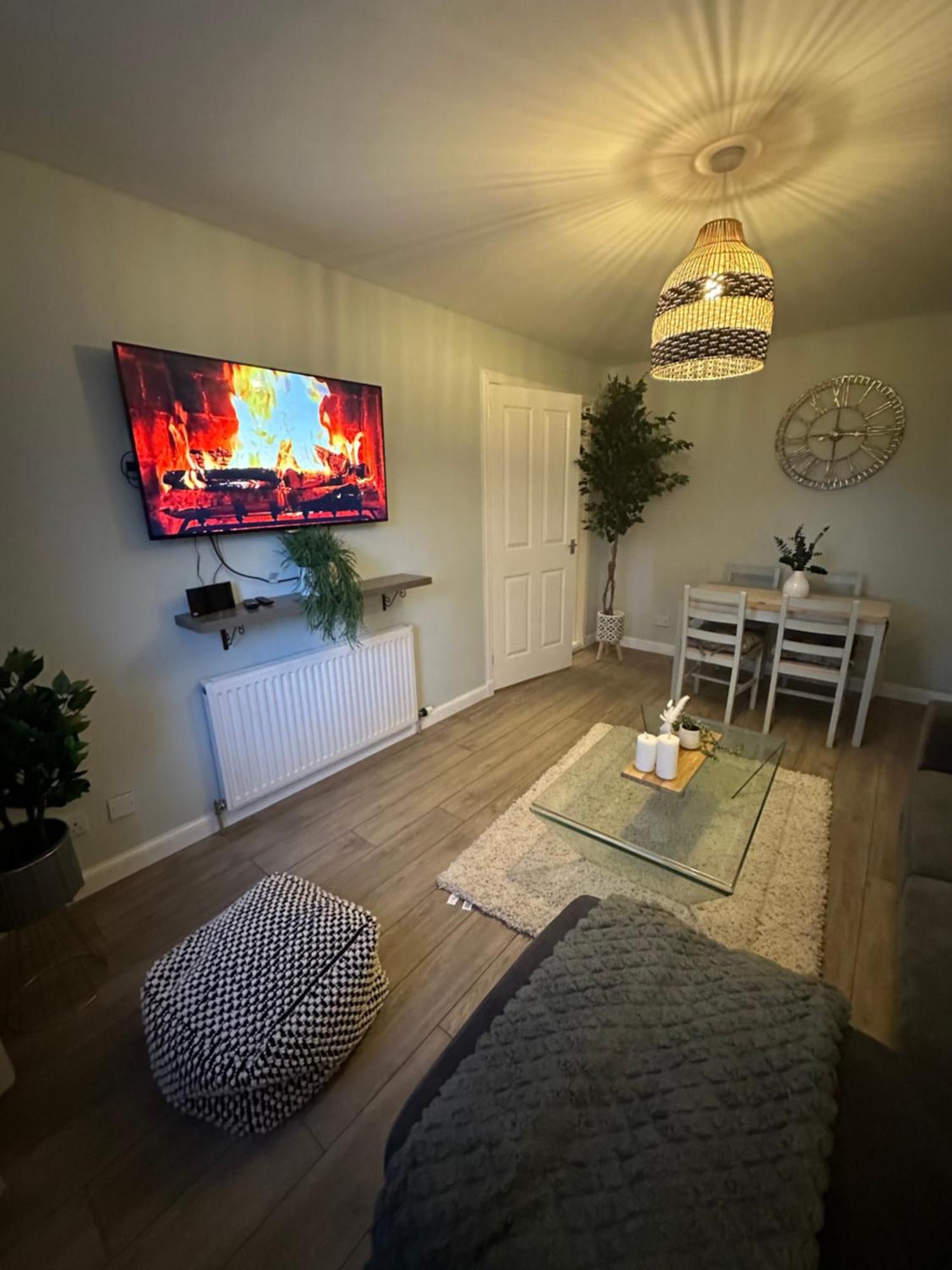 Lovely Modern 2 Bedrom Unit Close To City Center Dalneigh Eksteriør billede